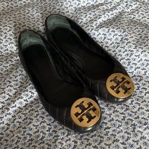 Tory Burch Black Quilted Leather Ballet Flats Shoes with Gold Medallion Size 6.5